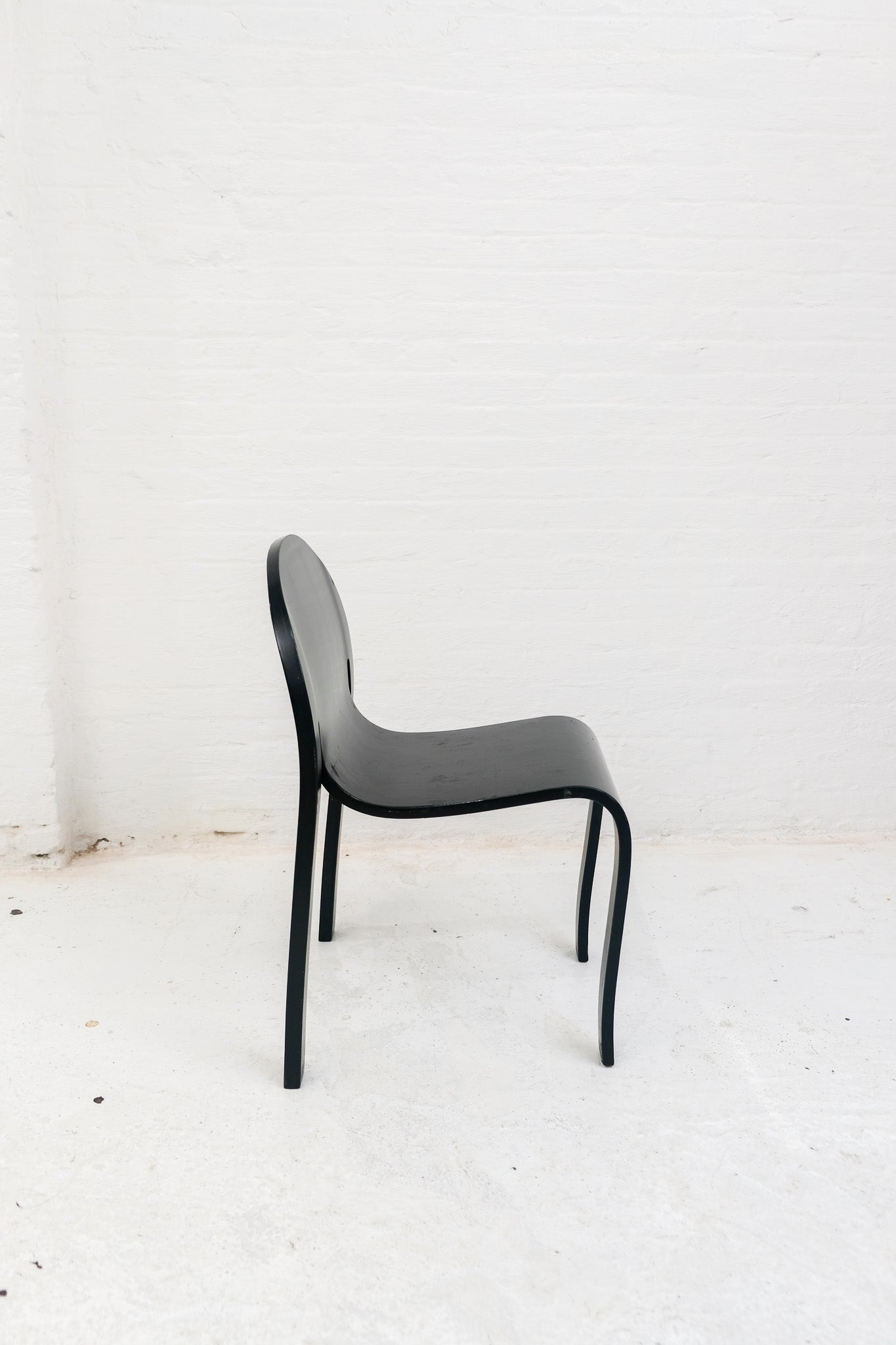 Bodyform Chair by Peter Danko: RENTAL