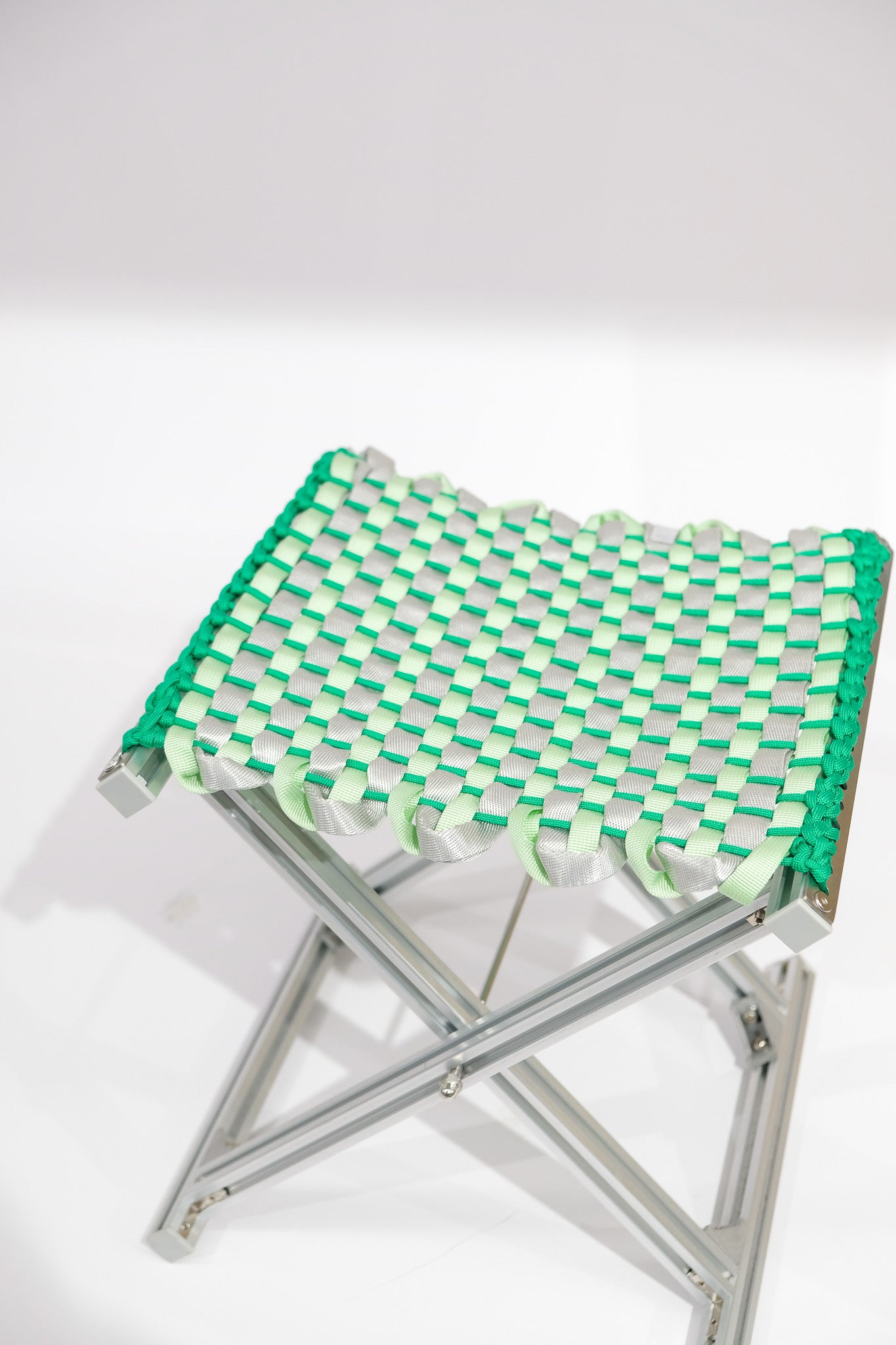 MAZHA Stool/ Pea + Silver