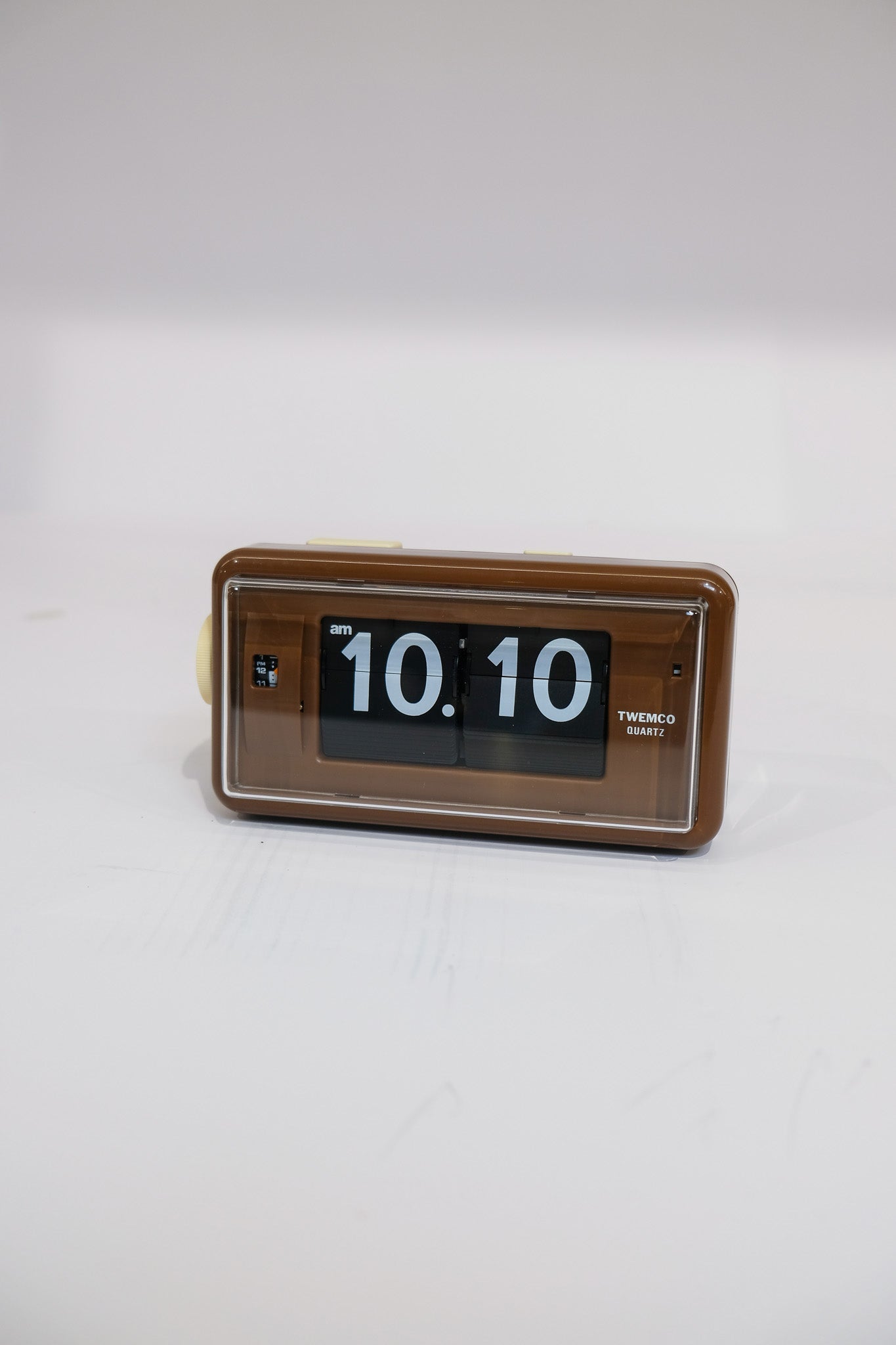 TWEMCO Alarm Flip Clock AL-30
