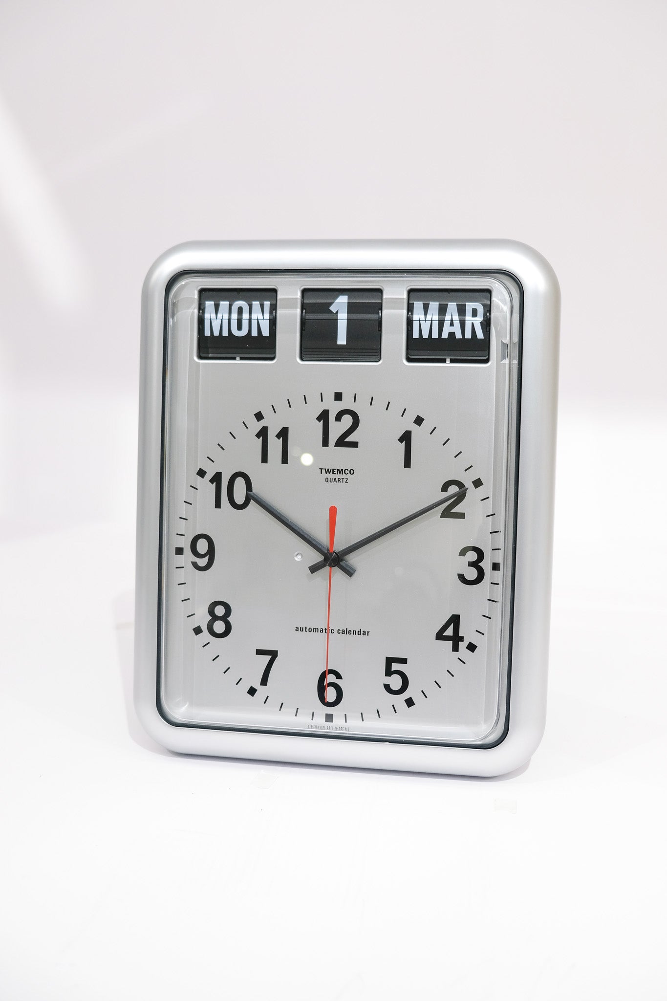 TWEMCO　トゥエンコ　 BQ-12　シルバー　掛け時計　時計　クロック TWEMCO Calendar Flip Clock BQ-12A – renewfinds