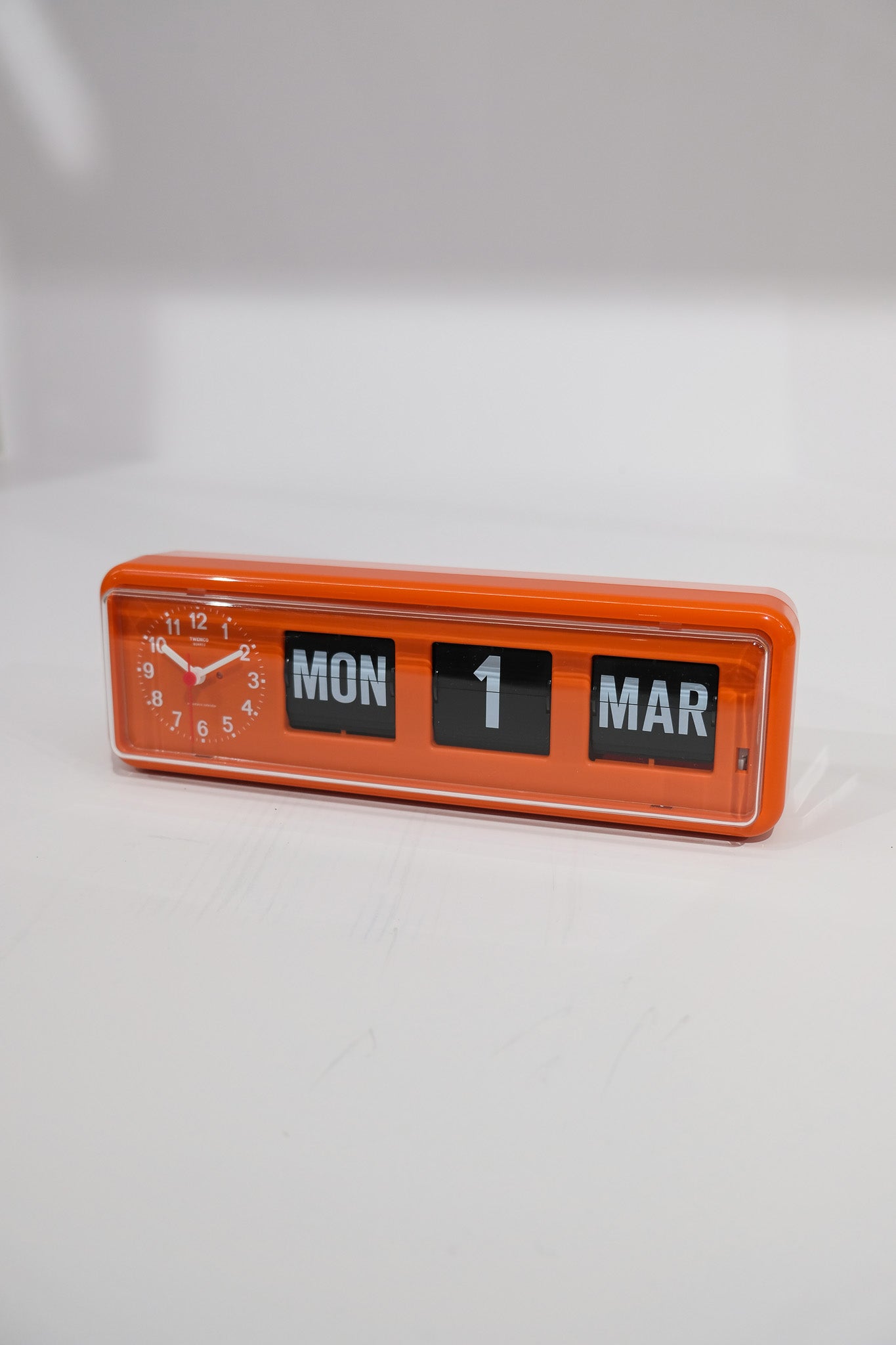 TWEMCO Calendar Flip Clock BQ-38