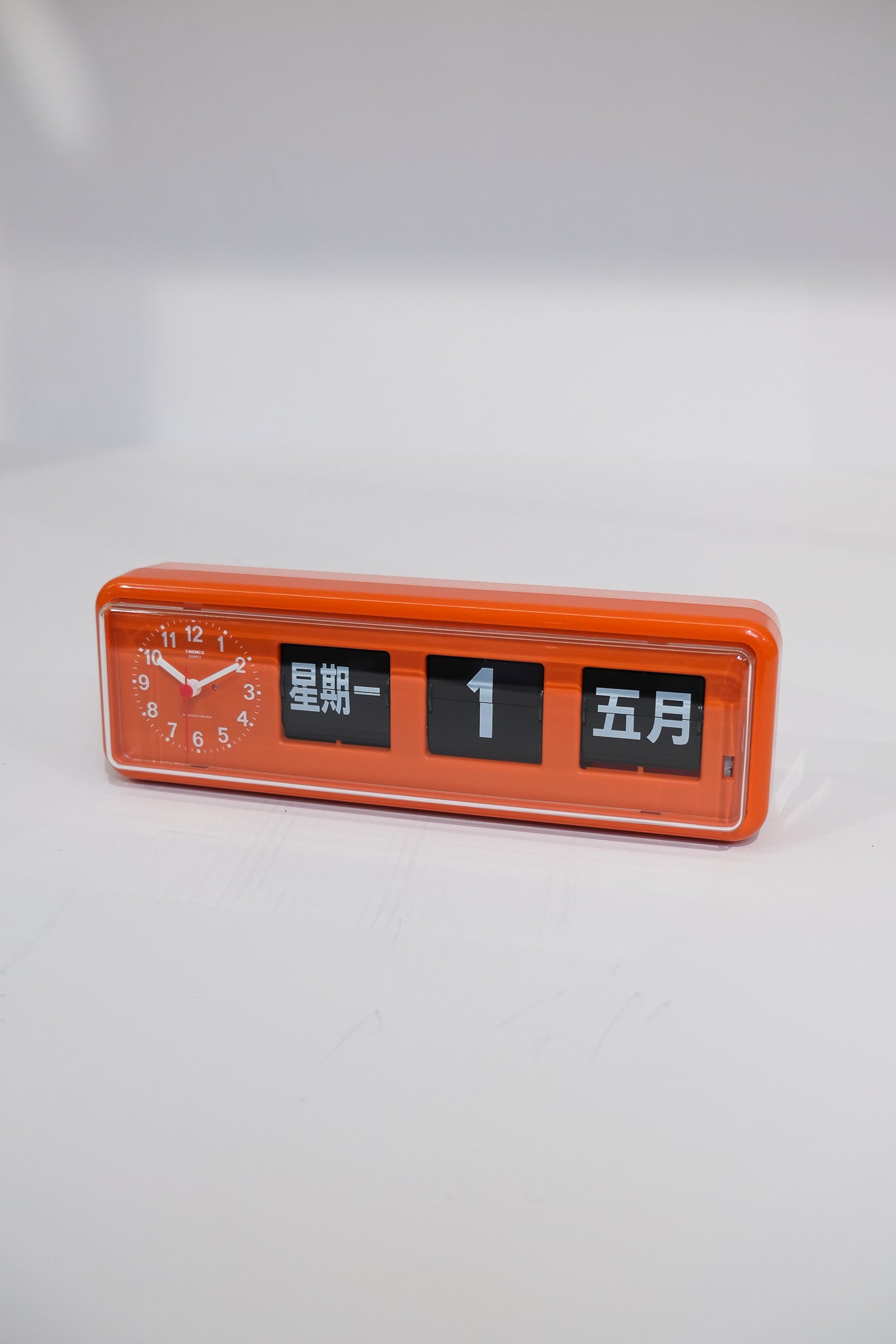 TWEMCO Calendar Flip Clock BQ-38