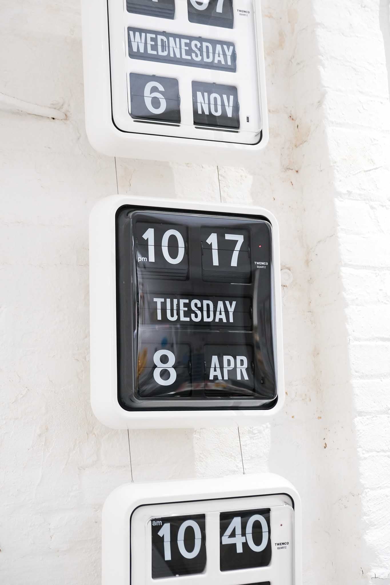 TWEMCO Calendar Wall Flip Clock BQ-170