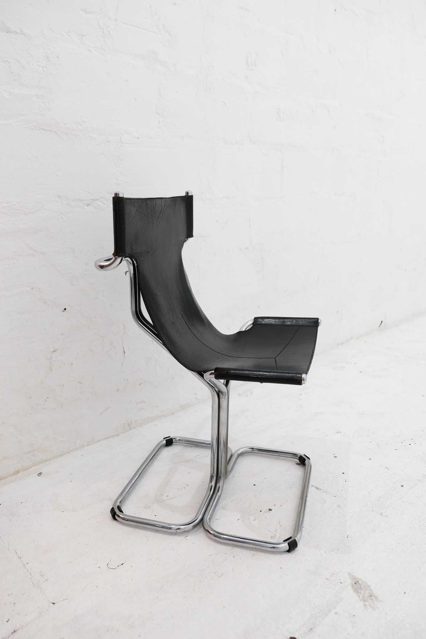 Topos Chair by Gruppo Dam: RENTAL