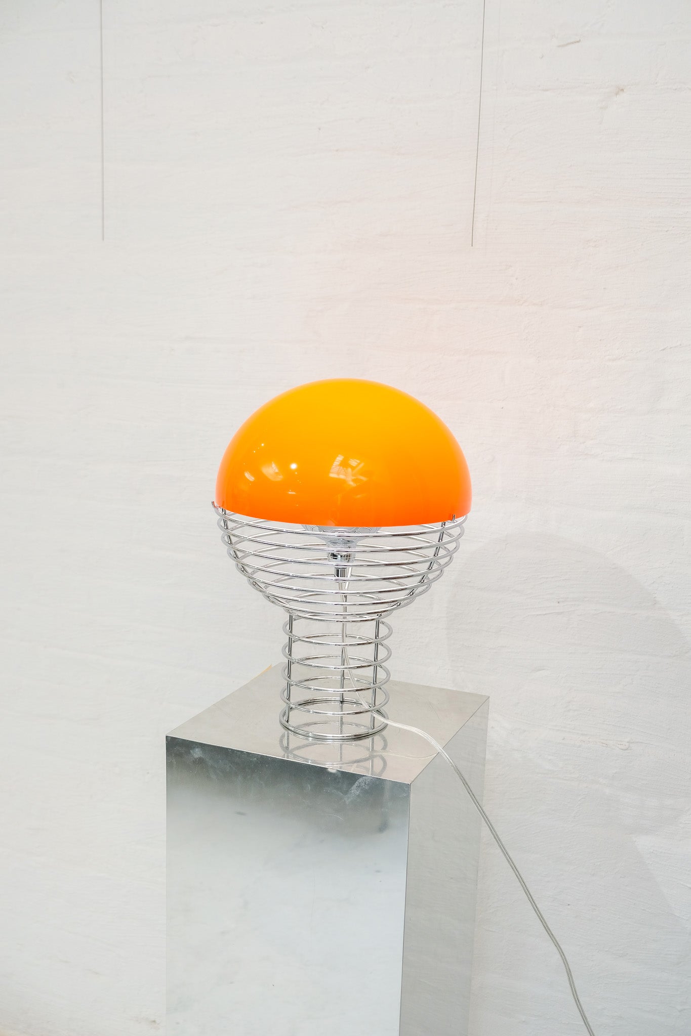 Verpan Verner Panton 30 Wire Table Lamp: RENTAL