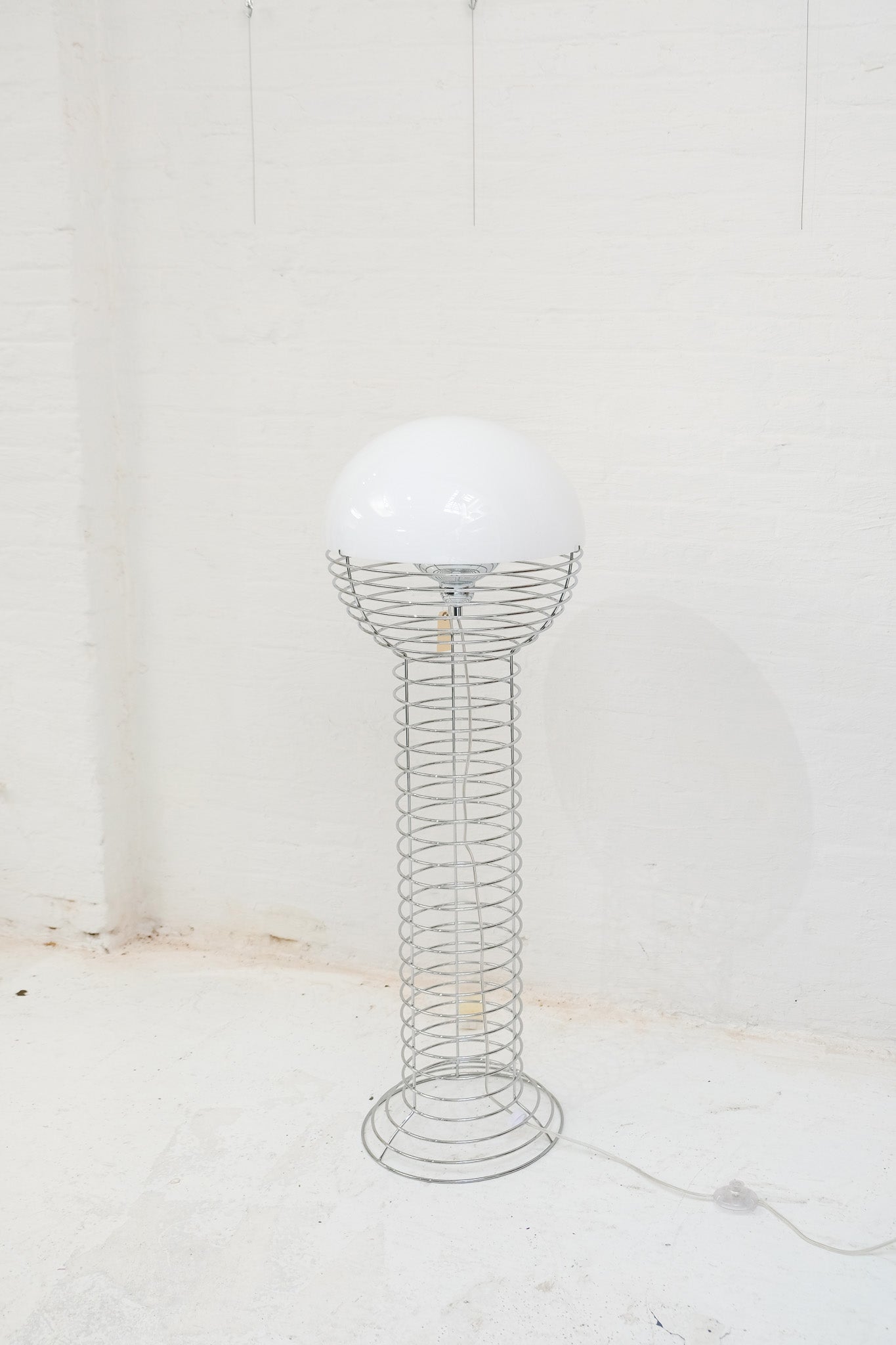 Verpan Verner Panton Wire Floor Lamp: RENTAL