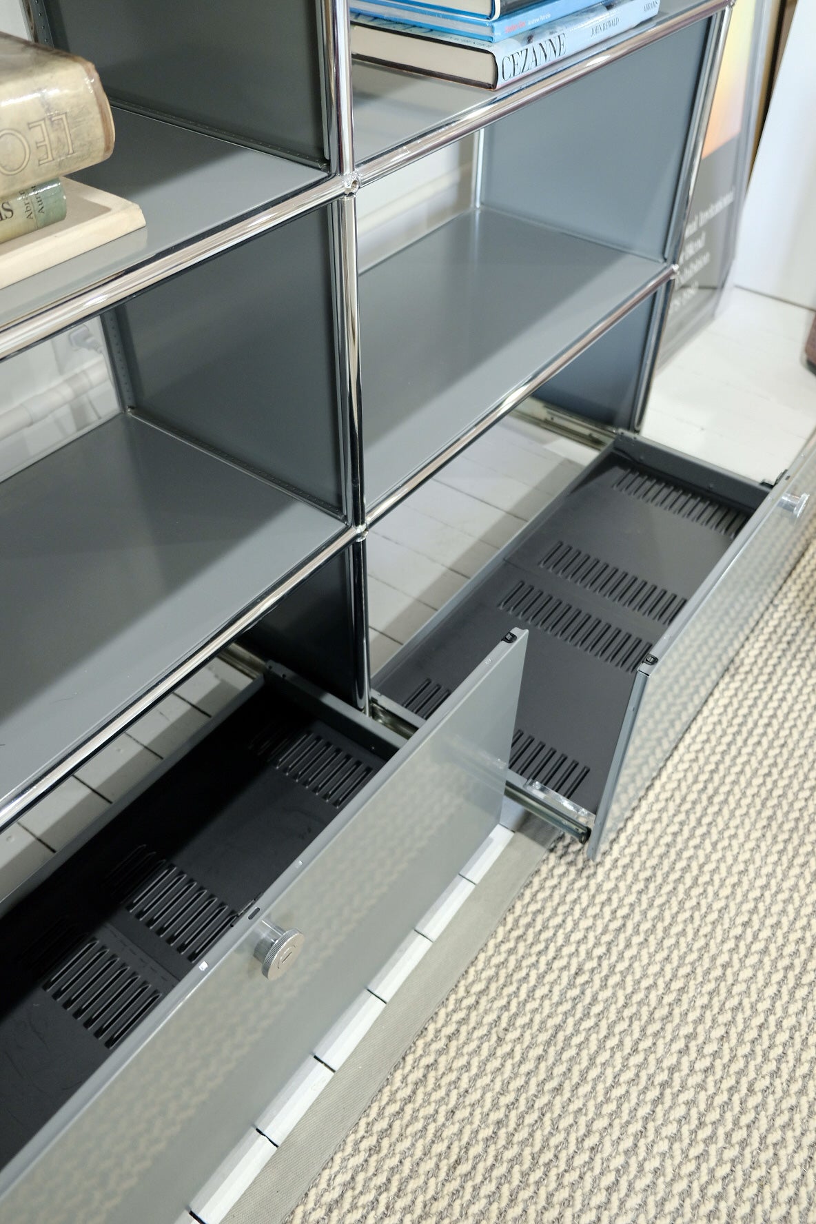 USM Haller 750×350mm punching panel グレー USM Haller System Custom Furniture Solutions | USM – USM Modular