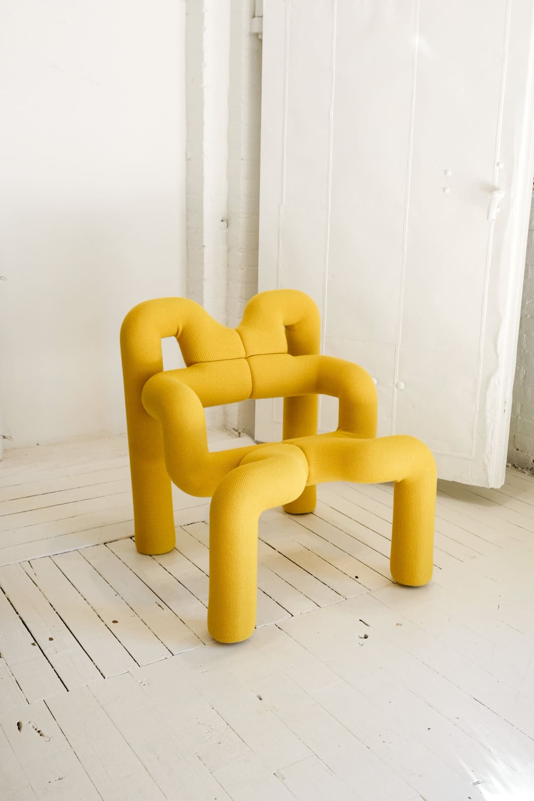 Yellow Ekstrem Chair : RENTAL