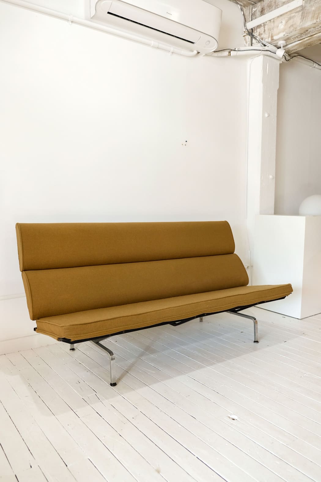Herman Miller Eames 'Compact' Sofa